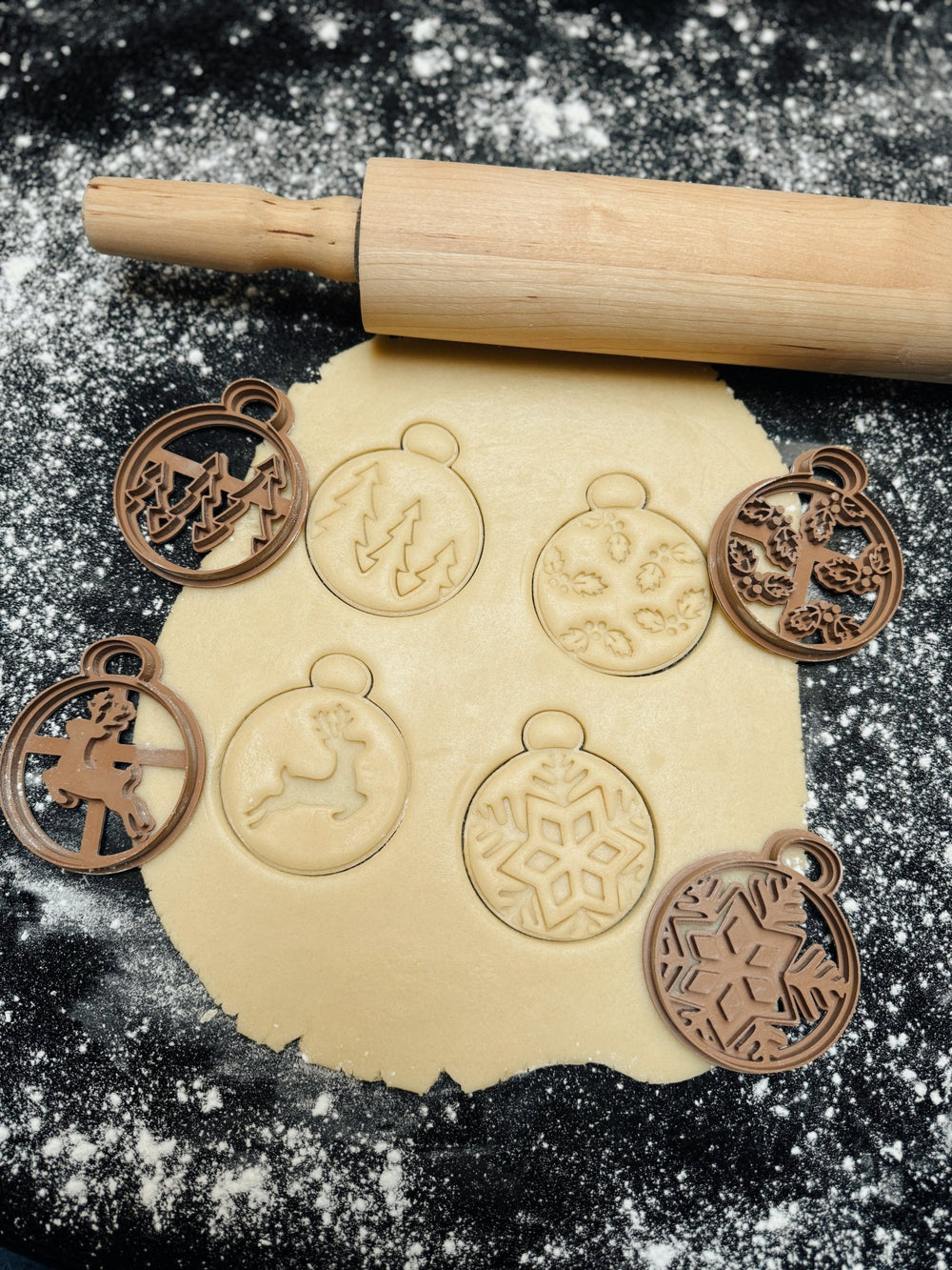 Kerstballen koekjesvormen - Samenmetdekindjes - Samenmetdekindjes