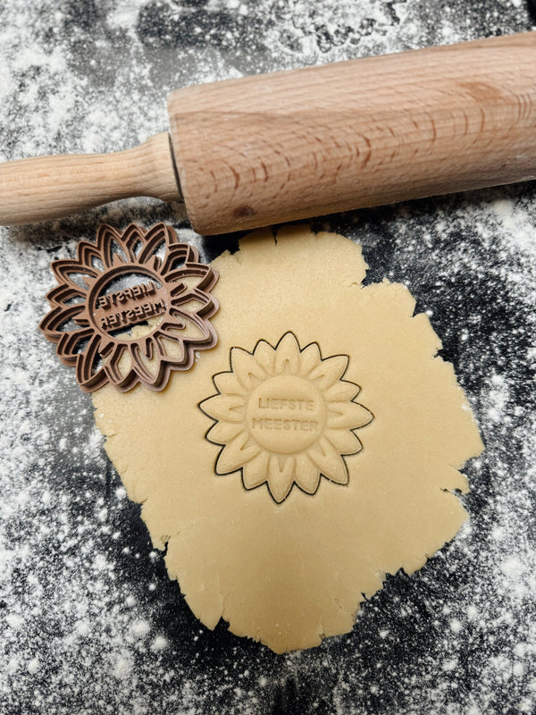 Liefste meester - zonnebloem koekjesvorm - Samenmetdekindjes - Samenmetdekindjes