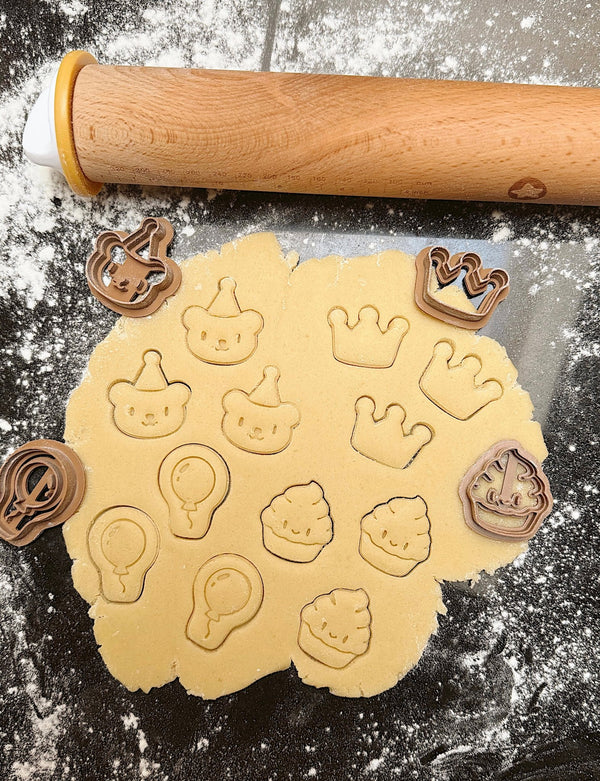 Mini verjaardag koekjesvormen - Samenmetdekindjes - Samenmetdekindjes