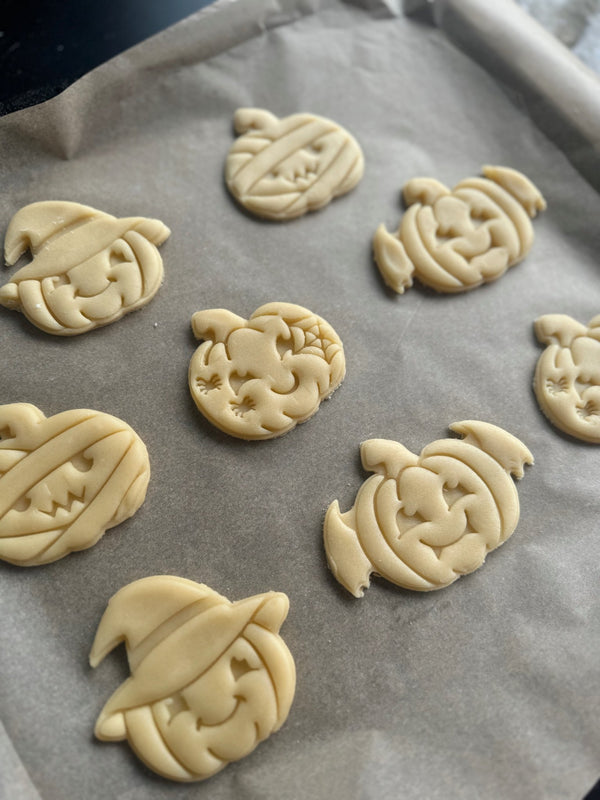 Pompoenen halloween koekjesvormen - Samenmetdekindjes - Samenmetdekindjes